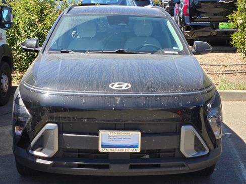 Certified 2025 Hyundai Kona SEL AWD/4WD image 2