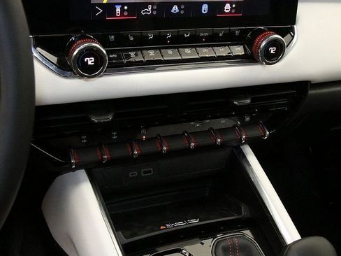 New 2025 GMC Canyon AT4 w/ AT4X AEV Edition image 22