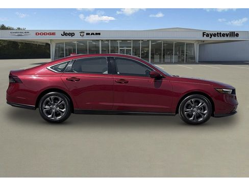 Used 2023 Honda Accord EX image 2