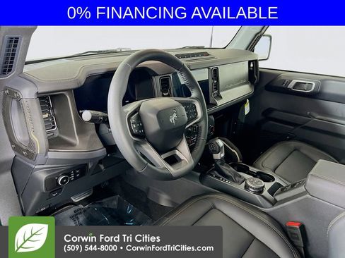 New 2025 Ford Bronco Badlands image 3