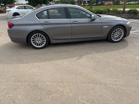 Used 2011 BMW 535i xDrive Sedan AWD/4WD image 2