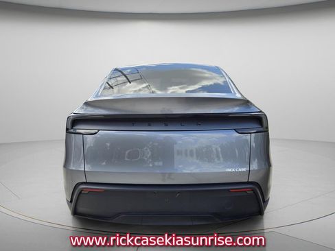 Used 2026 Tesla Model Y 2WD image 6