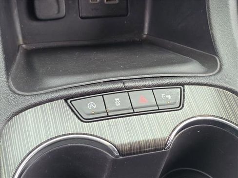 Used 2020 GMC Acadia SLT image 25