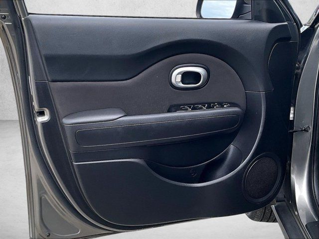 Used 2019 Kia Soul FWD image 18