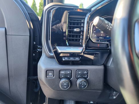 Used 2024 Chevrolet Silverado 2500 LTZ w/ LTZ Premium Package image 27