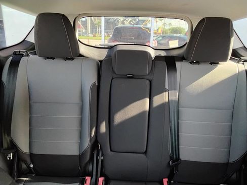 Used 2016 Ford Escape SE image 9