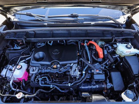 Used 2021 Toyota Highlander XLE image 23