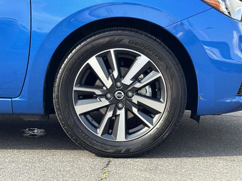 Used 2021 Nissan Versa SV image 30