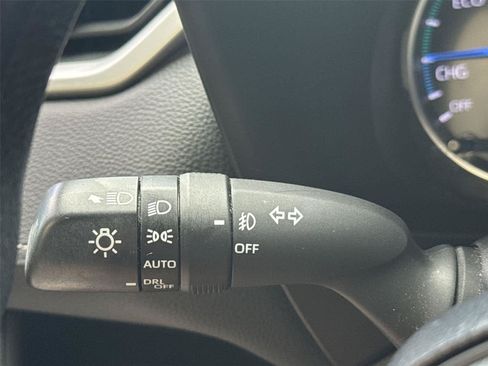 Used 2021 Toyota RAV4 XLE w/ Convenience Package AWD/4WD image 25
