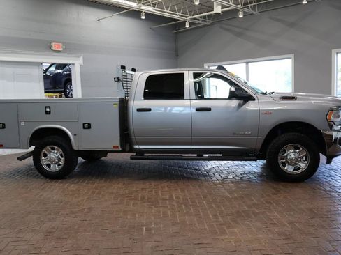 Used 2022 RAM 2500 Tradesman w/ Chrome Appearance Group AWD/4WD image 6