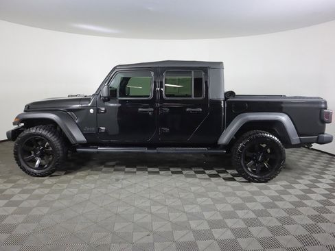 Used 2020 Jeep Gladiator Sport w/ Quick Order Package 24S image 14