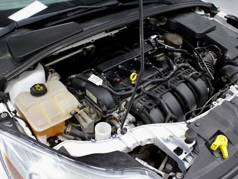 Used 2014 Ford Focus SE FWD image 15