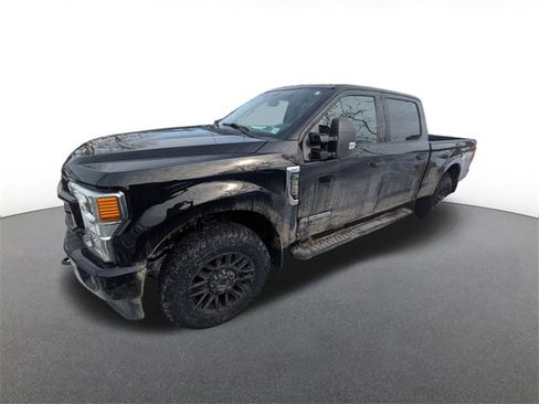 Used 2022 Ford F250 XLT w/ Black Appearance Package image 2