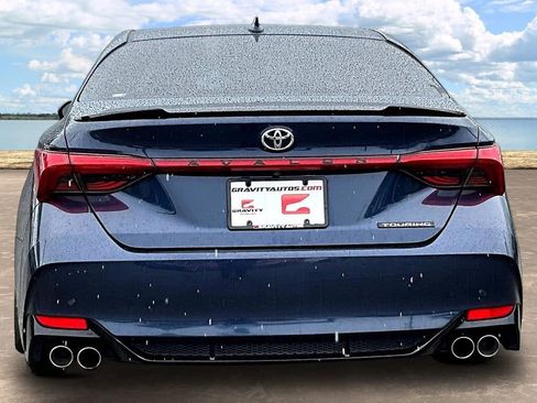 Used 2019 Toyota Avalon Touring w/ Advanced Safety Package FWD image 5