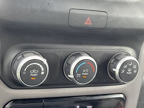 Used 2023 RAM 1500 Big Horn AWD/4WD image 31