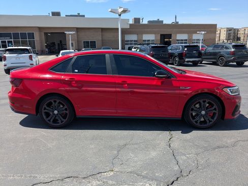 Used 2019 Volkswagen Jetta GLI FWD image 6