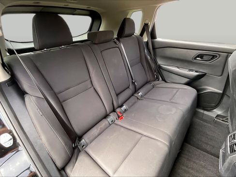 Used 2024 Nissan Rogue S FWD image 17