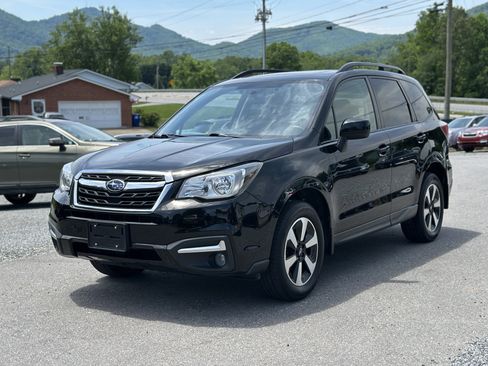 Used 2018 Subaru Forester 2.5i Premium AWD/4WD image 7