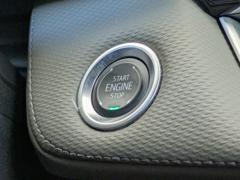 Used 2025 Chevrolet Equinox LT w/ Convenience Package II FWD image 31