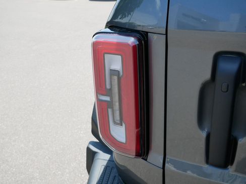 Used 2025 Ford Bronco Badlands w/ Sasquatch Package AWD/4WD image 17