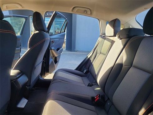 Used 2022 Subaru Crosstrek 2.0i Premium image 23