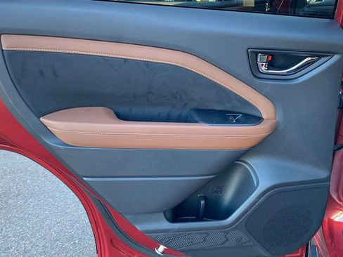 Used 2026 Subaru Forester Touring w/ Touring Package image 12