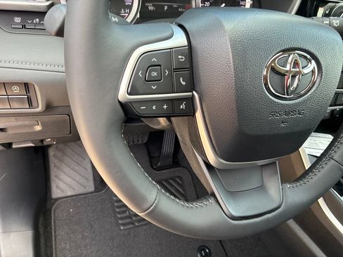 New 2026 Toyota Highlander XLE AWD/4WD image 22