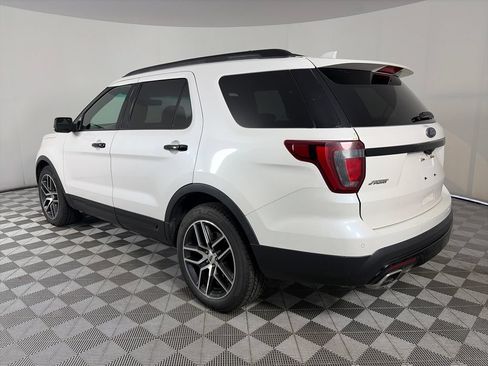 Used 2016 Ford Explorer Sport w/ Equipment Group 401A AWD/4WD image 5