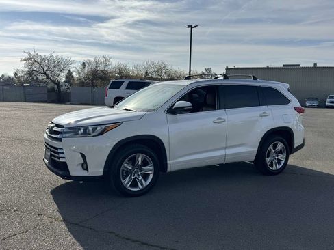 Used 2018 Toyota Highlander Limited image 47