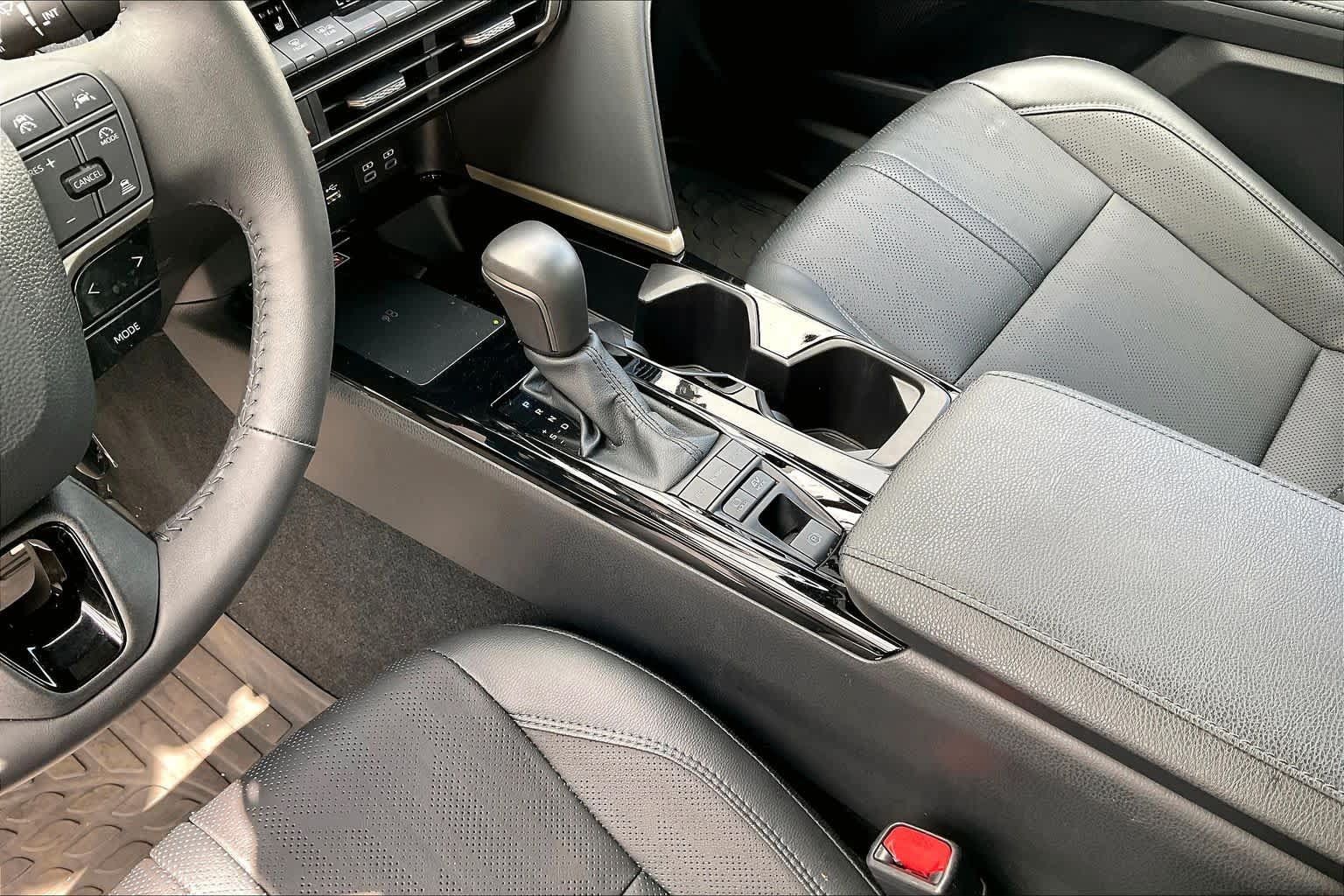 Used 2026 Toyota Camry XSE FWD image 15