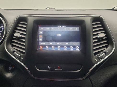 Used 2020 Jeep Cherokee Latitude Plus w/ Cold Weather Group image 25