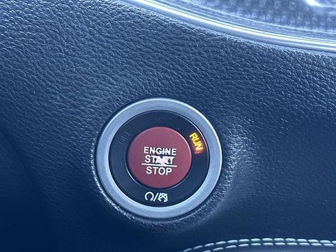 Used 2016 Dodge Challenger SRT Hellcat image 15