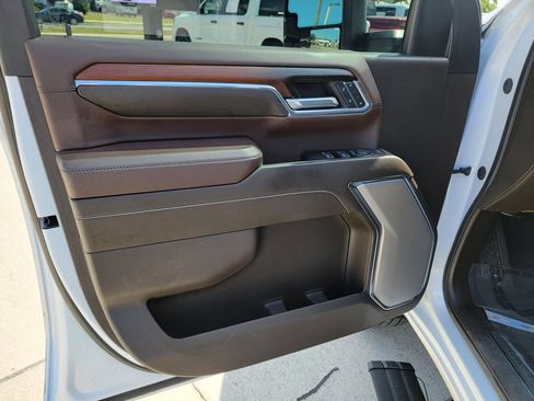Used 2024 GMC Sierra 2500 Denali w/ Denali Reserve Package AWD/4WD image 10