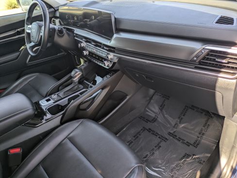 Certified 2025 Kia Telluride S AWD/4WD image 13