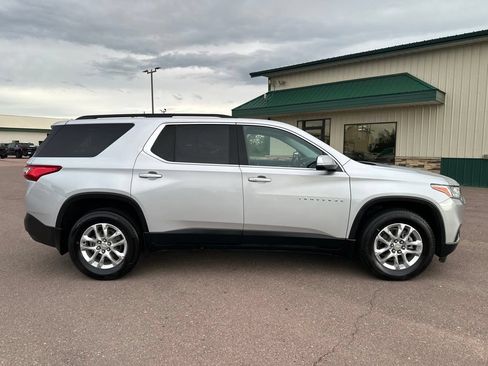 Used 2021 Chevrolet Traverse LT AWD/4WD image 35