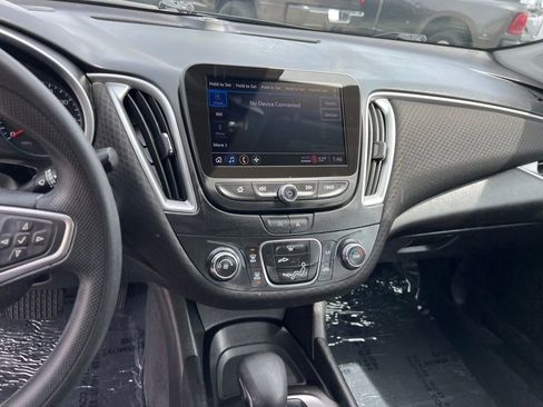 Used 2023 Chevrolet Malibu LS image 19