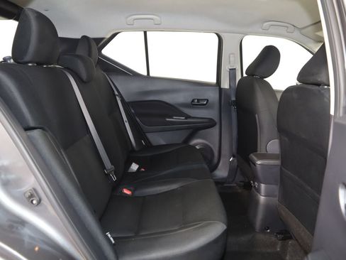 Used 2024 Nissan Kicks S FWD image 12