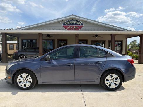 Used 2014 Chevrolet Cruze LS FWD image 8
