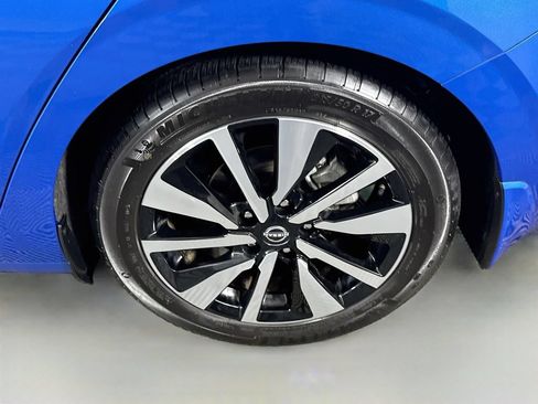 Used 2024 Nissan Sentra SV w/ SV Premium Package FWD image 34