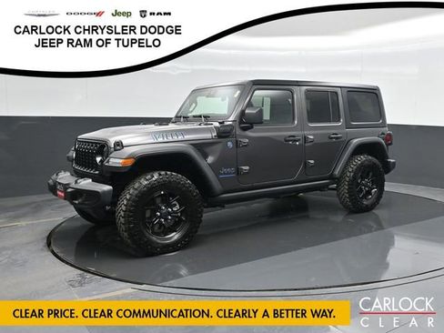 Used 2025 Jeep Wrangler Sport image 1
