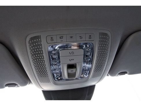 Used 2024 Mercedes-Benz GLE 450 4MATIC w/ AMG Line Exterior image 24