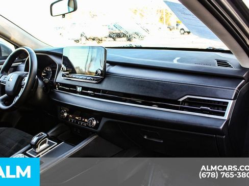 Used 2024 Mitsubishi Outlander SE image 27