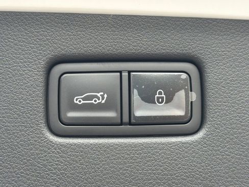 New 2026 Genesis GV60 RWD image 19