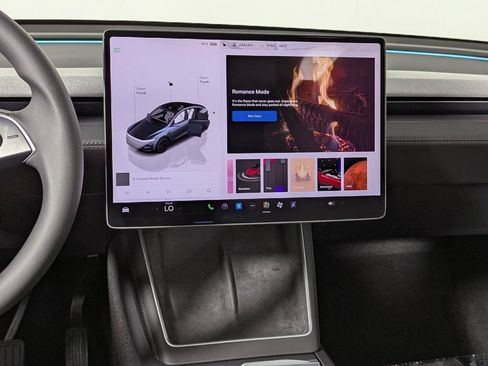 Used 2026 Tesla Model Y Long Range AWD/4WD image 23