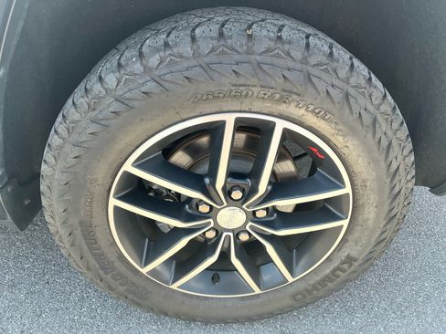 Used 2019 Jeep Grand Cherokee Trailhawk w/ Trailhawk Luxury Group image 9