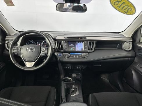 Used 2018 Toyota RAV4 XLE w/ Convenience Package AWD/4WD image 11