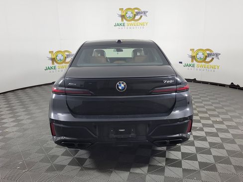 Certified 2023 BMW 760i xDrive w/ Executive Package AWD/4WD image 3