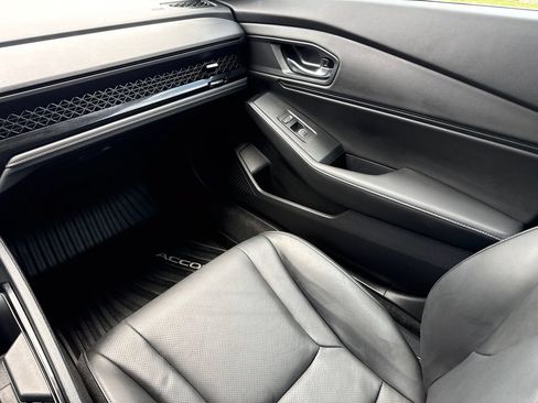 Used 2025 Honda Accord Sport image 14