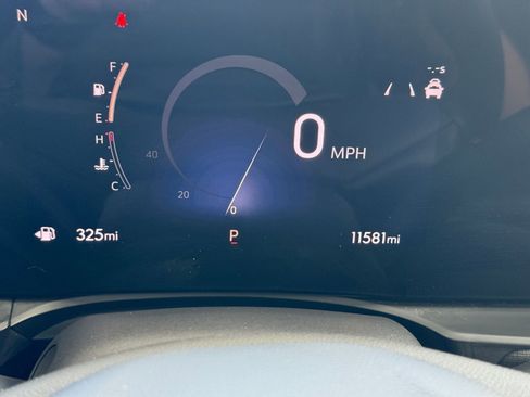 Used 2025 Buick Envista Sport Touring image 40