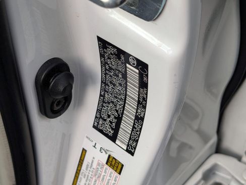 Used 2013 Toyota Prius V Five image 37